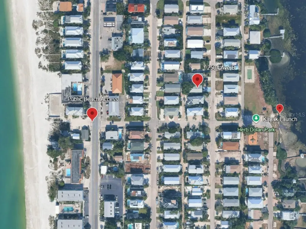 2504 Avenue B Bradenton Beach FL 34217