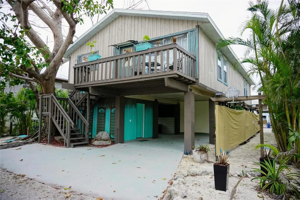 2504 Avenue B Bradenton Beach FL 34217