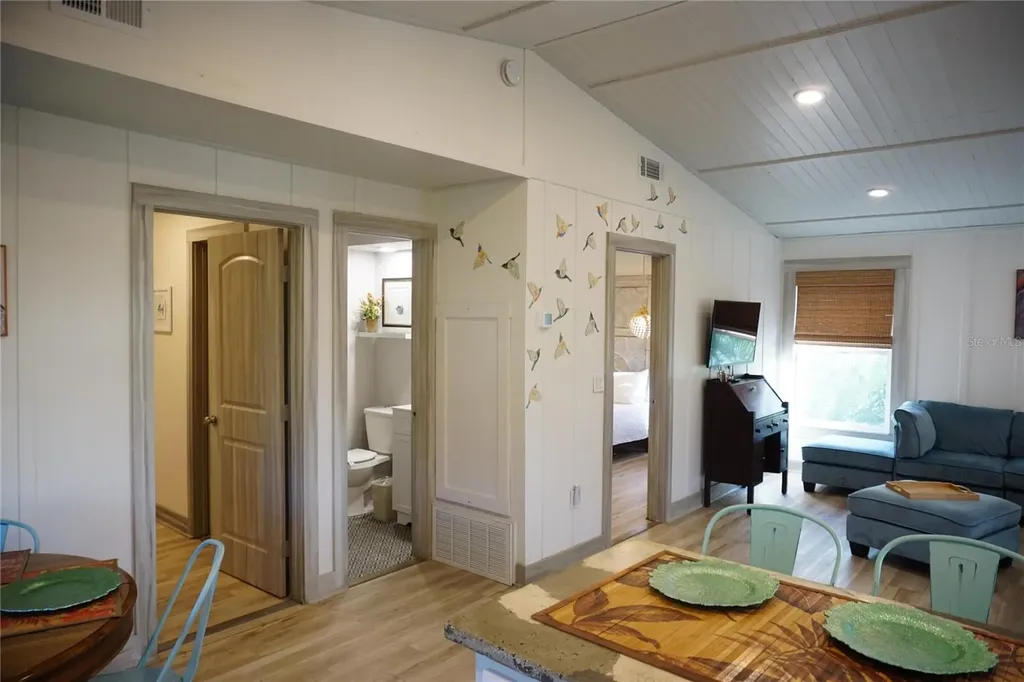 2504 Avenue B Bradenton Beach FL 34217