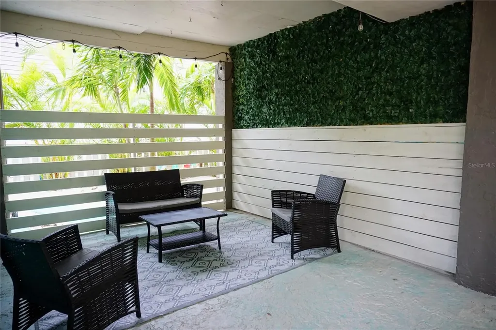 2504 Avenue B Bradenton Beach FL 34217