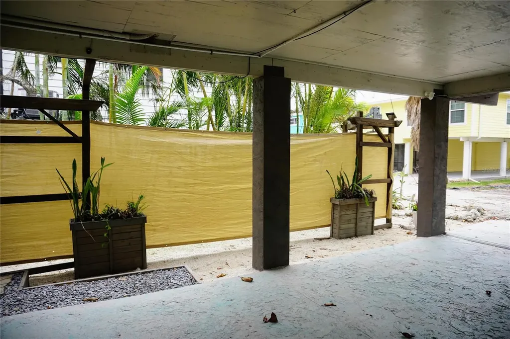 2504 Avenue B Bradenton Beach FL 34217