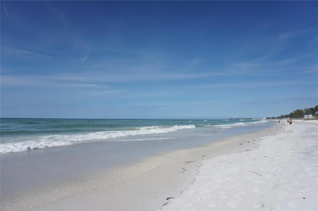 2504 Avenue B Bradenton Beach FL 34217