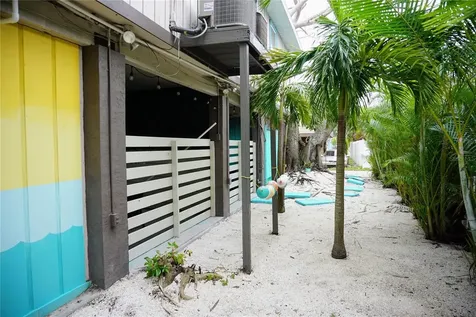 2504 Avenue B Bradenton Beach FL 34217