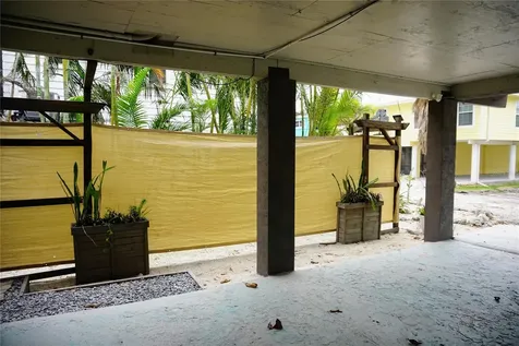 2504 Avenue B Bradenton Beach FL 34217