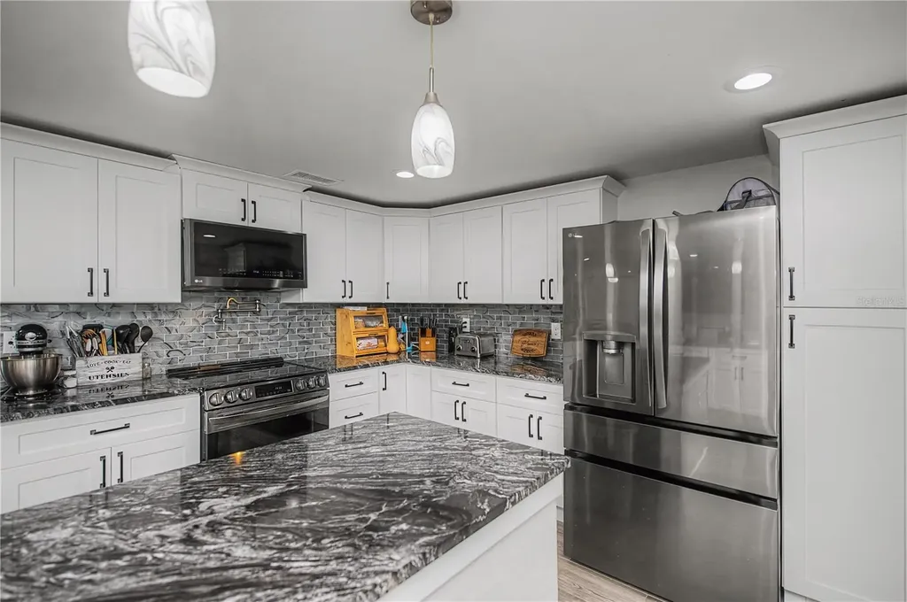121 Sinclair Street SE Port Charlotte FL 33952