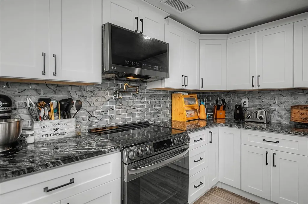 121 Sinclair Street SE Port Charlotte FL 33952