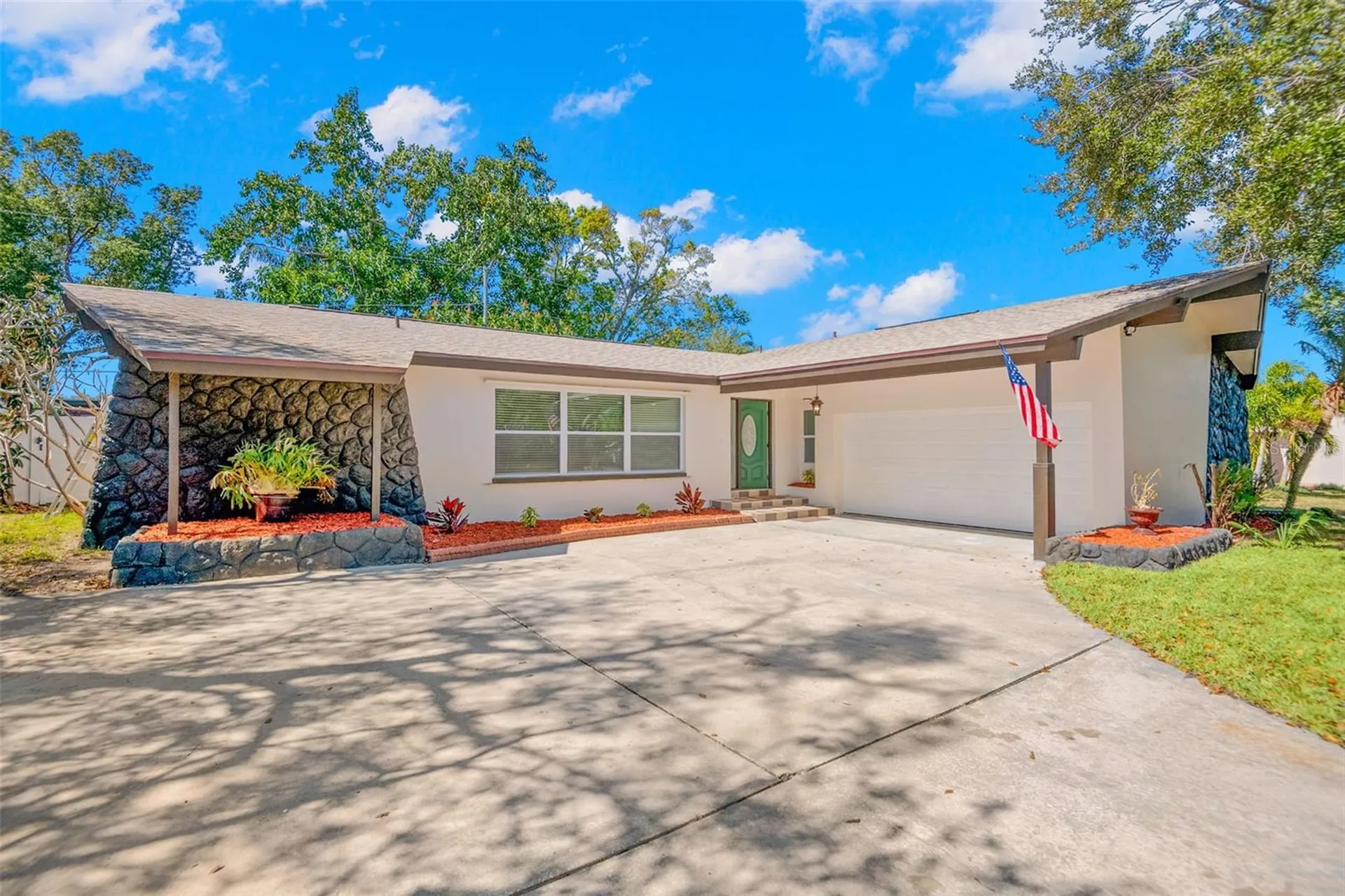 650 Pinecrest Drive Largo FL 33770