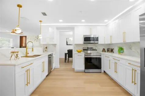 650 Pinecrest Drive Largo FL 33770