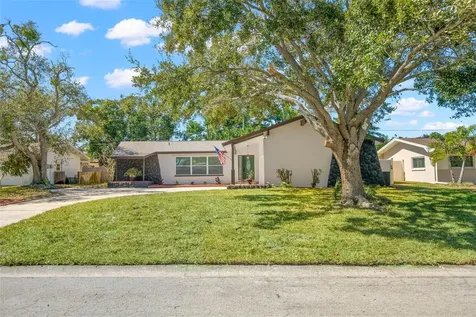 650 Pinecrest Drive Largo FL 33770