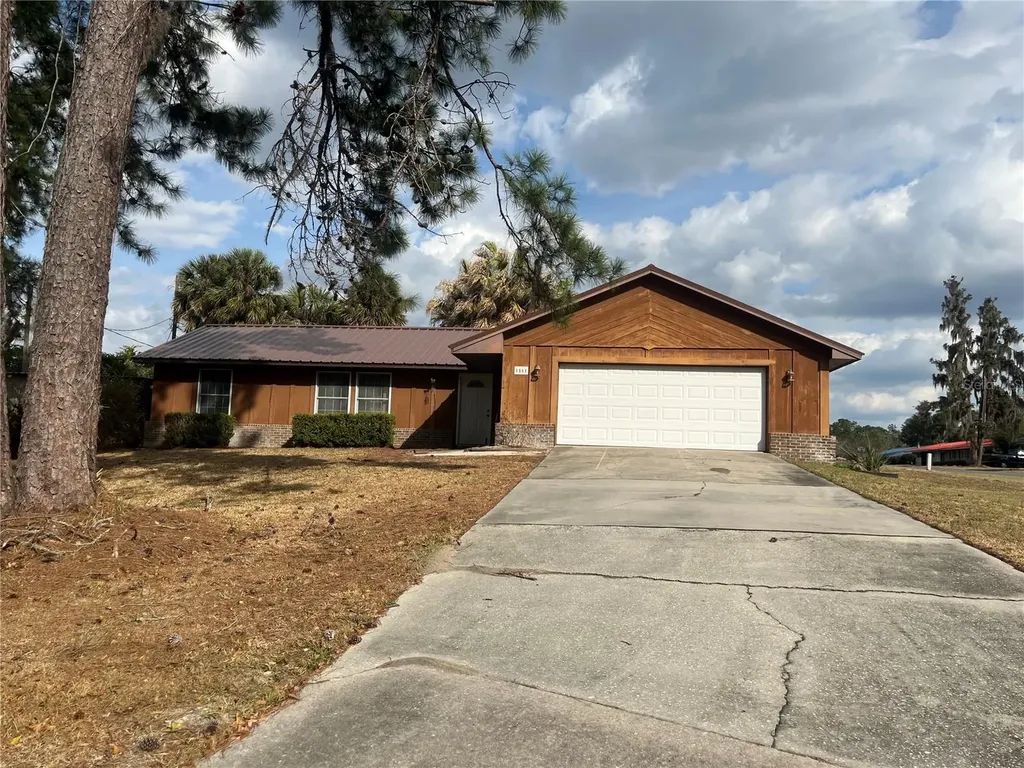 1161 SW Lake Montgomery Avenue Lake City FL 32025