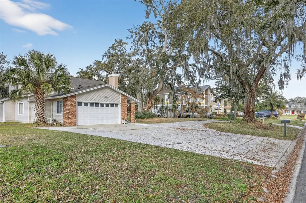 1595 Shady Oak Drive Kissimmee FL 34744