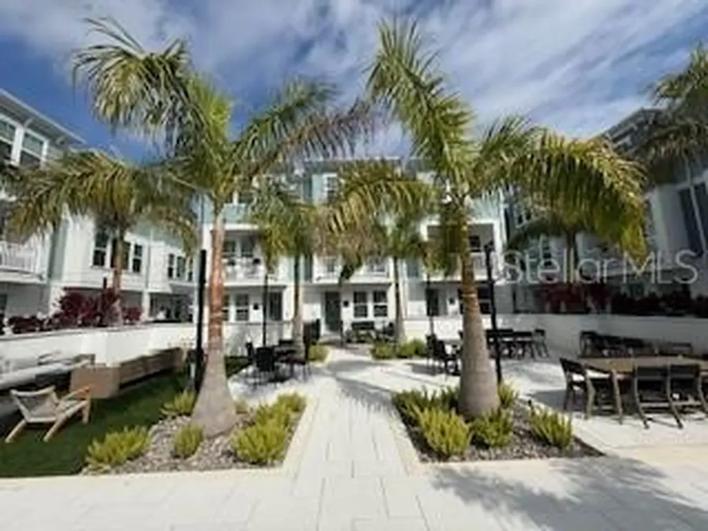3137 4th Terrace N St Petersburg FL 33713