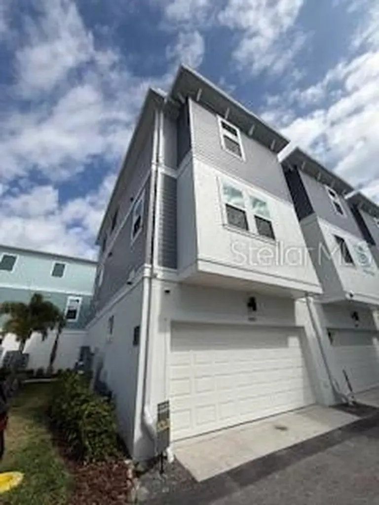 3137 4th Terrace N St Petersburg FL 33713