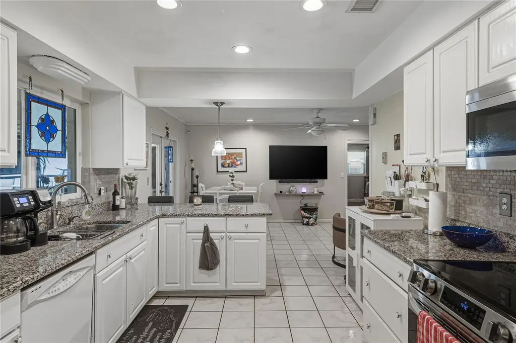 405 Lake Ned Road Winter Haven FL 33884