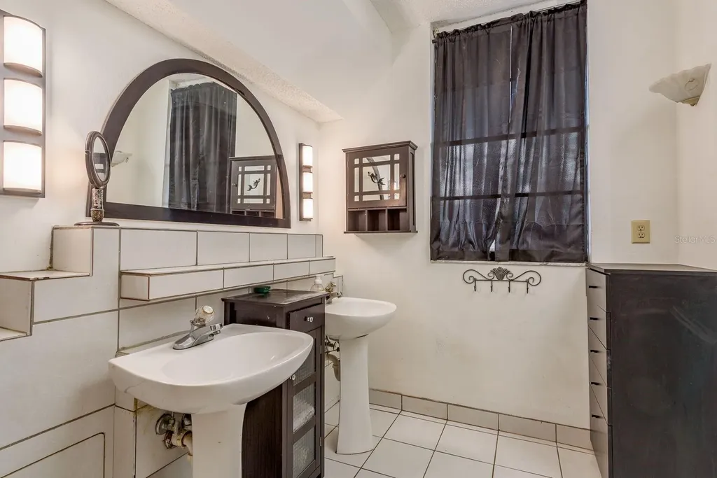 602 Lime Avenue Clearwater FL 33756