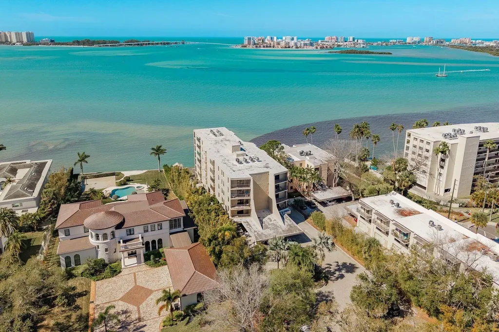 602 Lime Avenue Clearwater FL 33756