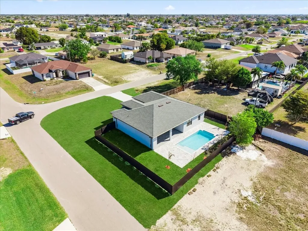 18 NE 11th Lane Cape Coral FL 33909