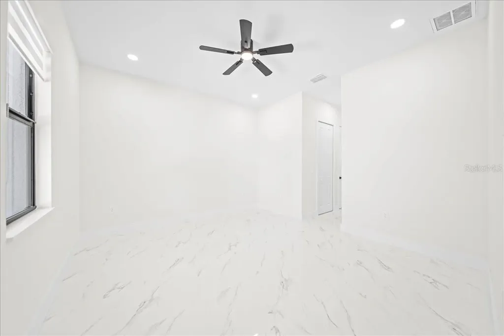 18 NE 11th Lane Cape Coral FL 33909