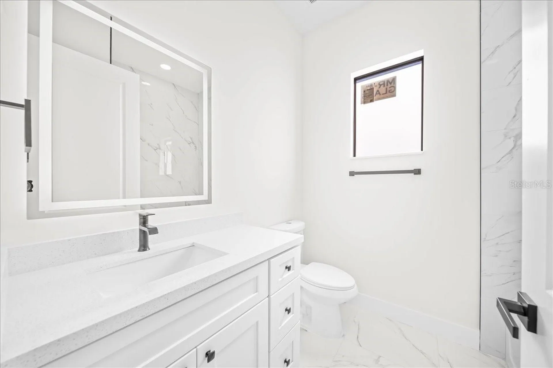 18 NE 11th Lane Cape Coral FL 33909