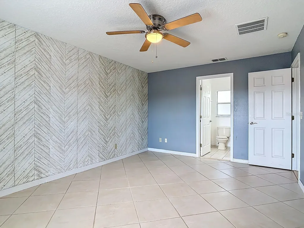 674 Gainsboro Street Deltona FL 32725