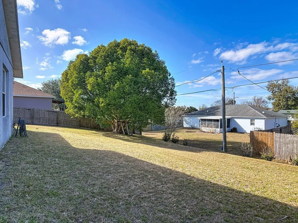 674 Gainsboro Street Deltona FL 32725