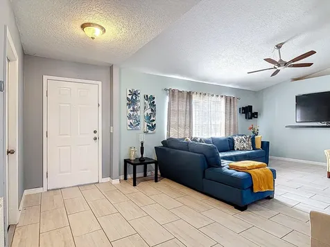 674 Gainsboro Street Deltona FL 32725