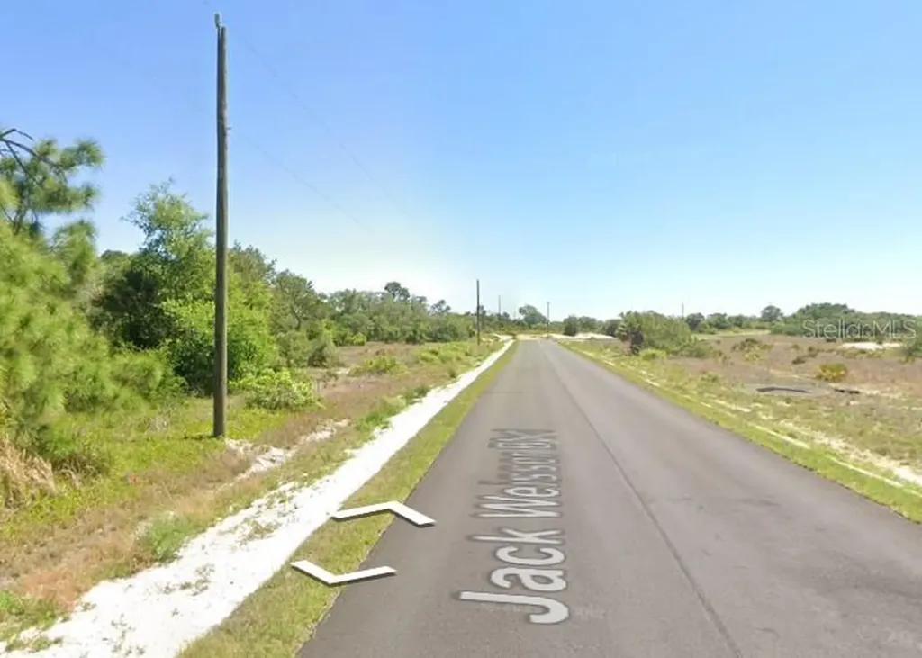 390 Jack Weisser Boulevard Lake Placid FL 33852