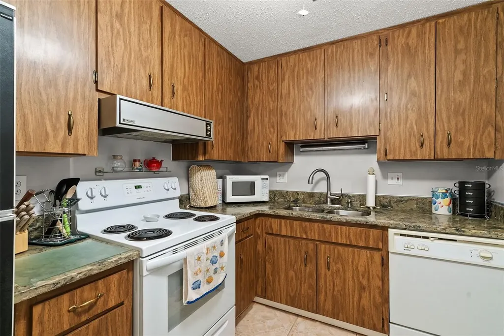 2700 Bayshore Boulevard Dunedin FL 34698
