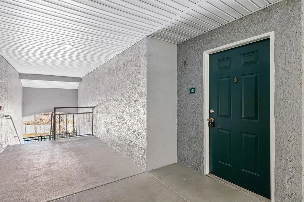 18001 Richmond Place Drive Tampa FL 33647