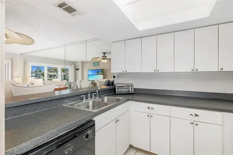 51 Island Way Clearwater Beach FL 33767