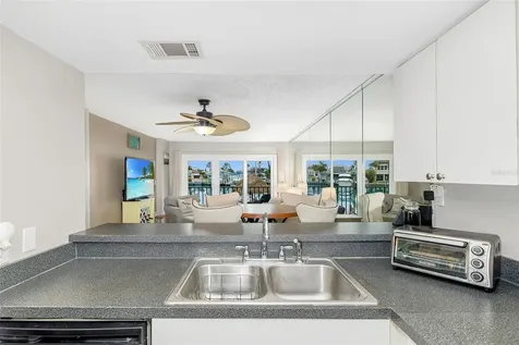 51 Island Way Clearwater Beach FL 33767