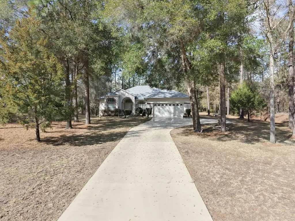 9570 SW 215th Court Road Dunnellon FL 34431