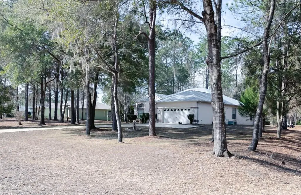 9570 SW 215th Court Road Dunnellon FL 34431