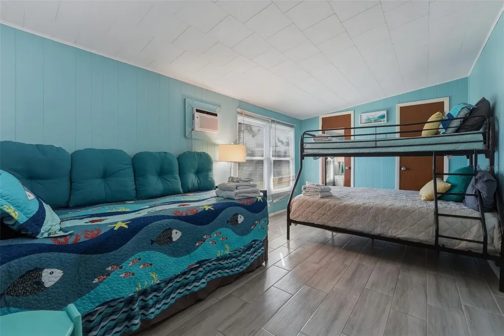 1904 31st Street W Bradenton FL 34205