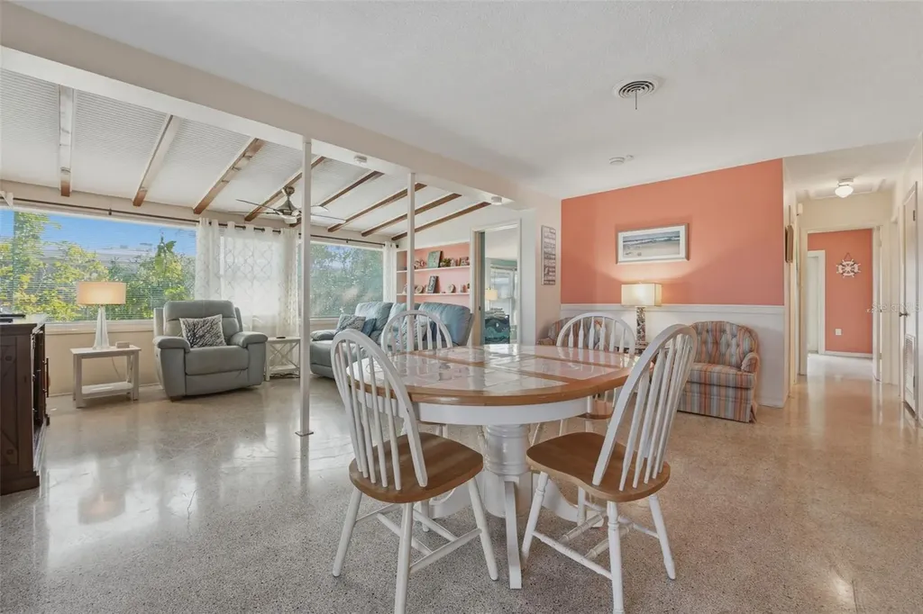 1904 31st Street W Bradenton FL 34205
