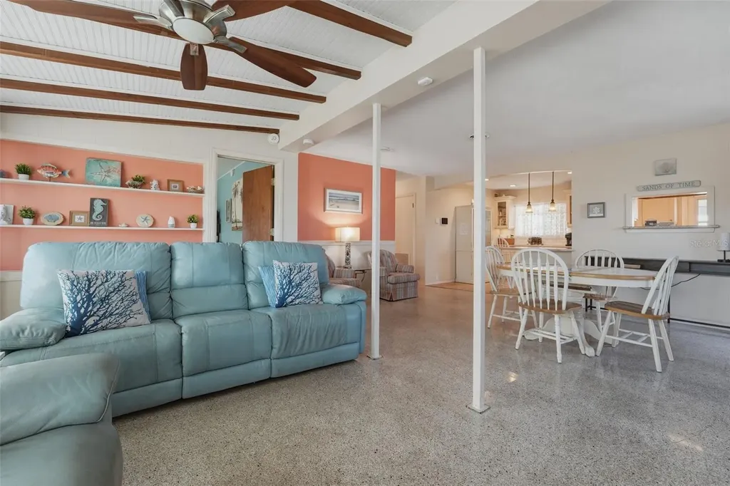 1904 31st Street W Bradenton FL 34205