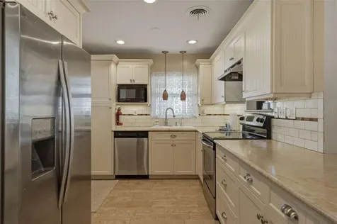 1904 31st Street W Bradenton FL 34205