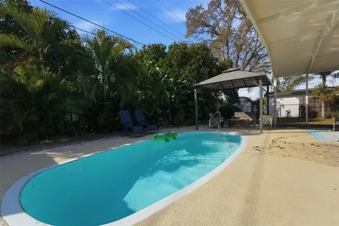 1904 31st Street W Bradenton FL 34205