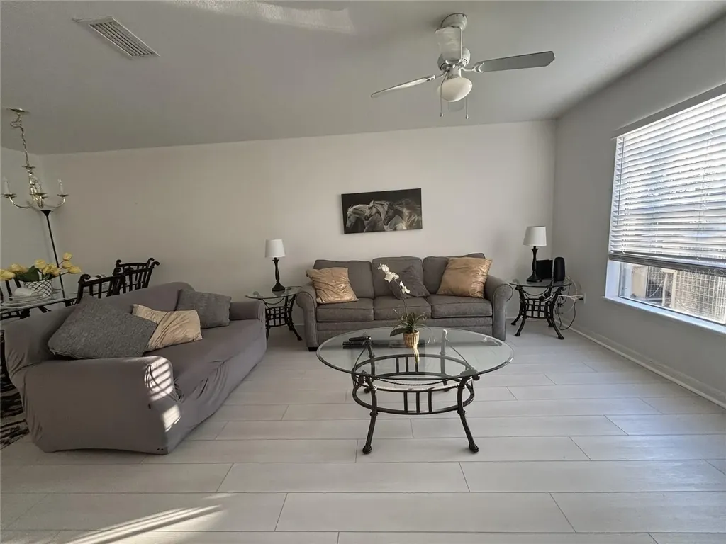 2833 Club Cortile Circle Kissimmee FL 34746