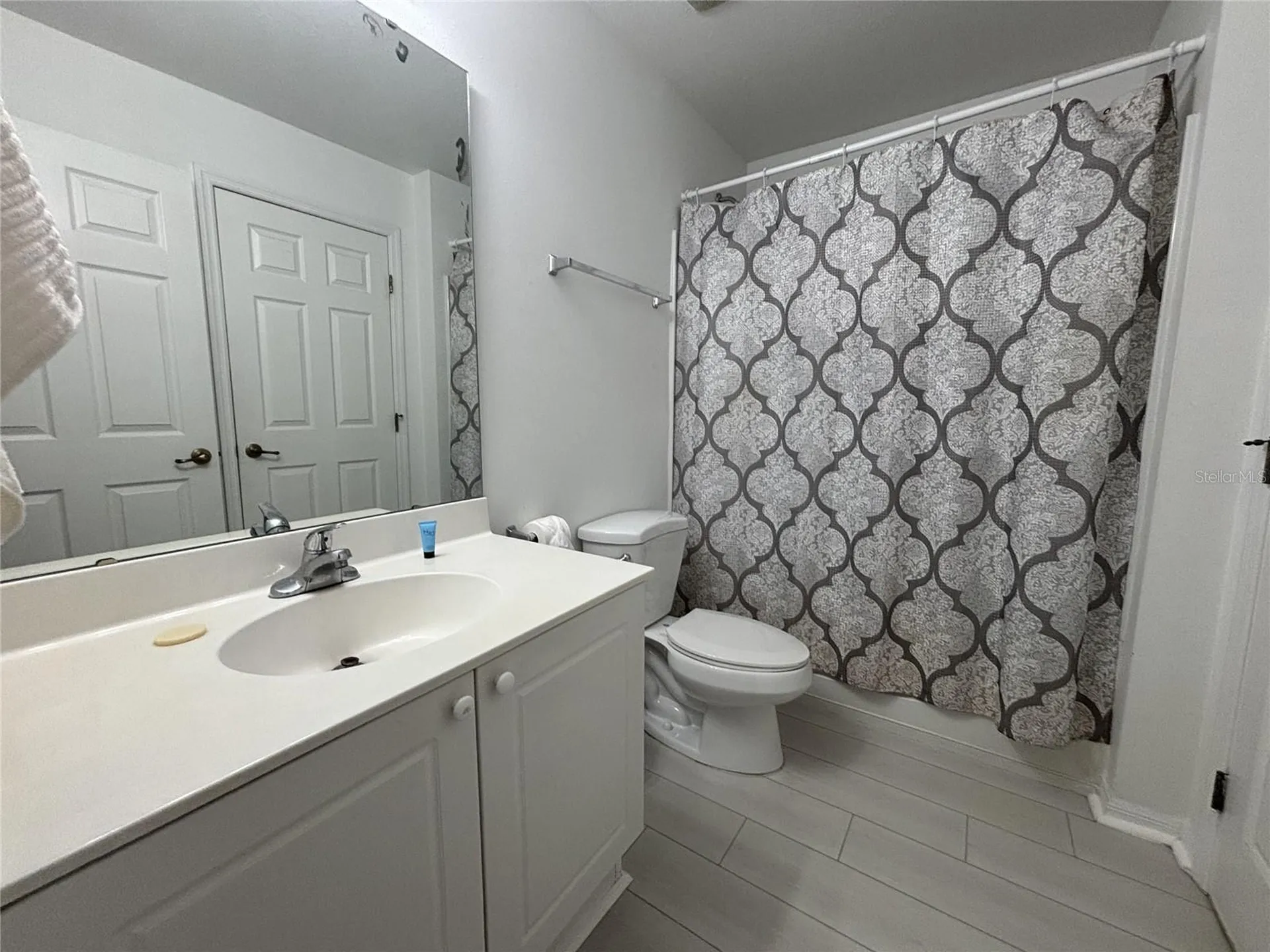 2833 Club Cortile Circle Kissimmee FL 34746