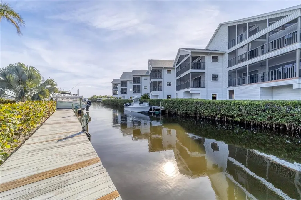 515 Leffingwell Avenue Ellenton FL 34222