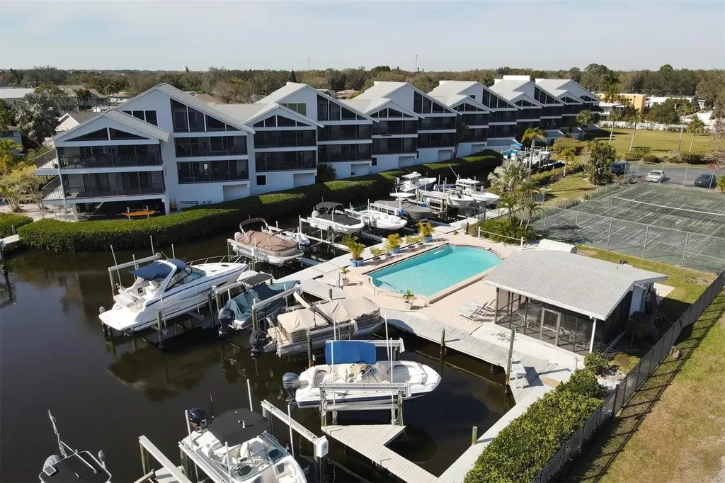 515 Leffingwell Avenue Ellenton FL 34222