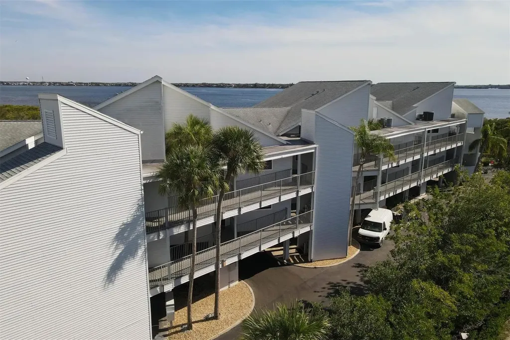515 Leffingwell Avenue Ellenton FL 34222