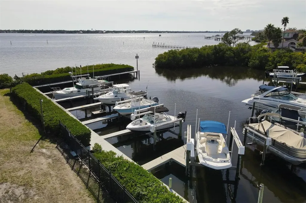 515 Leffingwell Avenue Ellenton FL 34222
