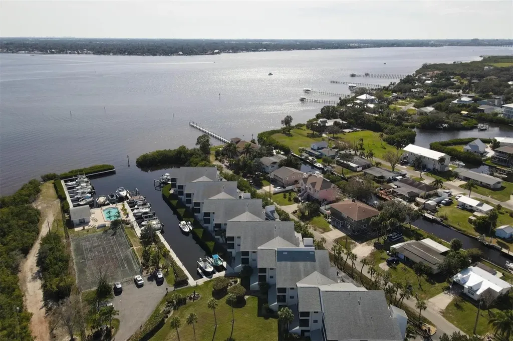 515 Leffingwell Avenue Ellenton FL 34222
