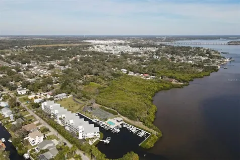 515 Leffingwell Avenue Ellenton FL 34222