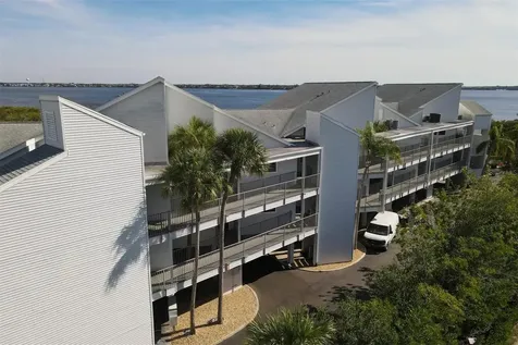 515 Leffingwell Avenue Ellenton FL 34222