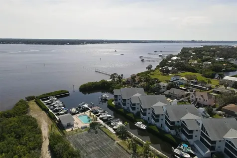 515 Leffingwell Avenue Ellenton FL 34222