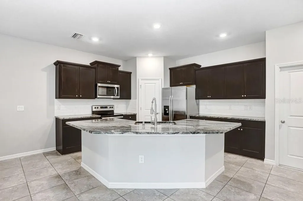 31398 Mango Fade Way San Antonio FL 33576