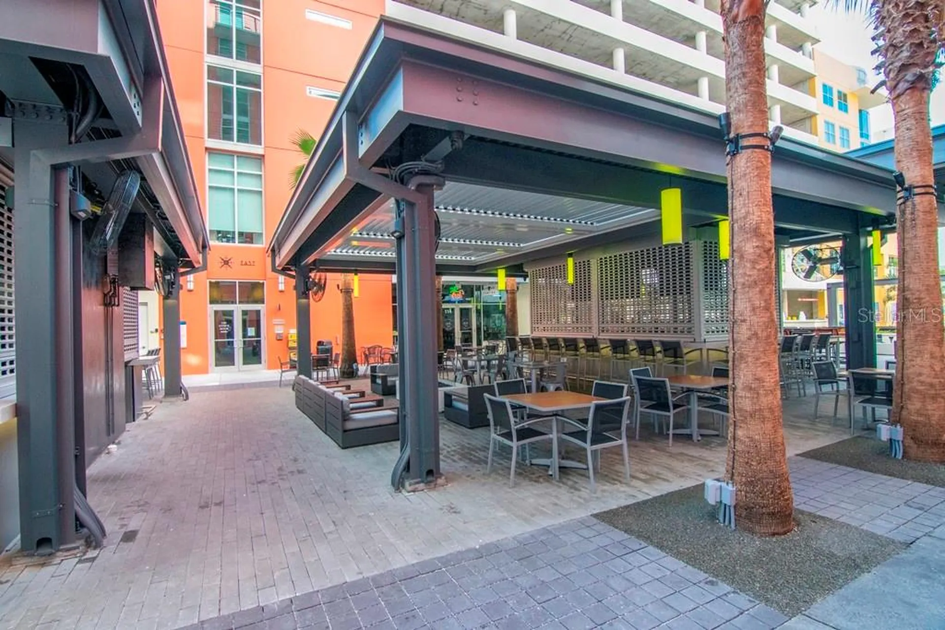 1120 E Kennedy Boulevard Tampa FL 33602